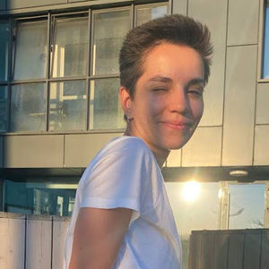 Meet your Posher, Eugenia